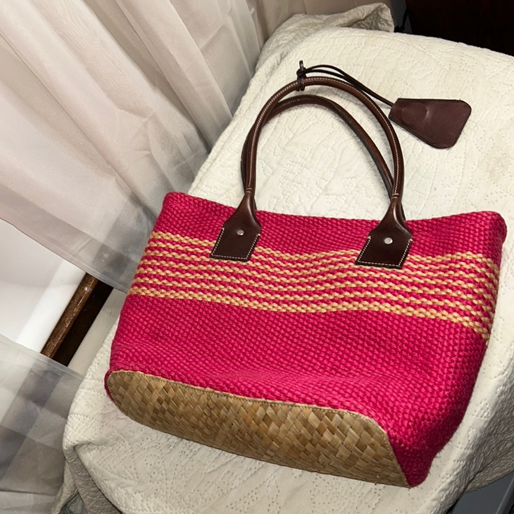 Gap Pink Straw Bag with Brown Leather straps. Great size!!